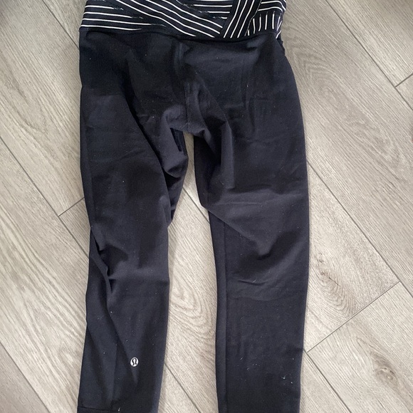 Lululemon reversible pants - Picture 3 of 3